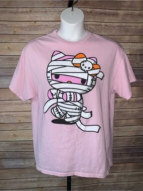 Hello Kitty Pink Graphic Mummy Tee 
Size  Large